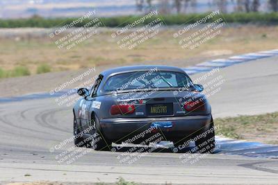 media/Jun-05-2022-CalClub SCCA (Sun) [[19e9bfb4bf]]/Group 1/Race/